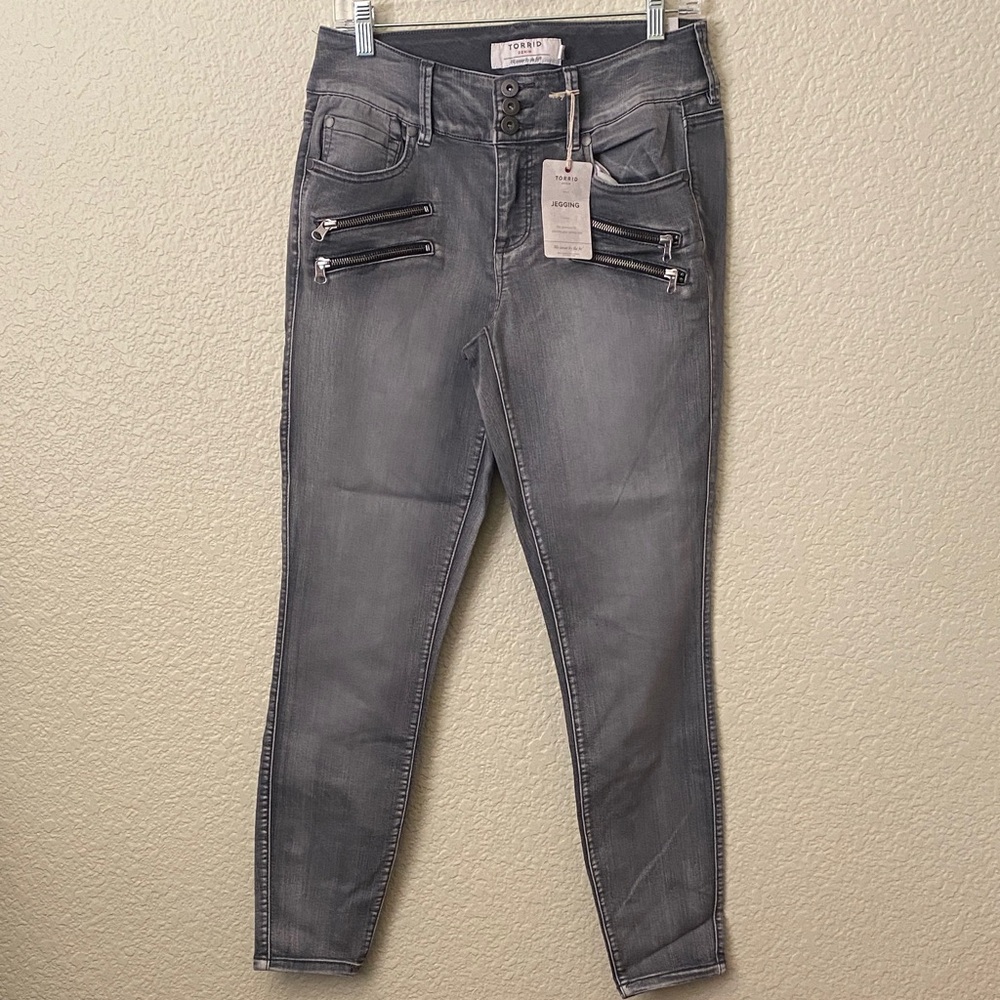 Torrid Gray Skinny Jeans with Zipper Accents